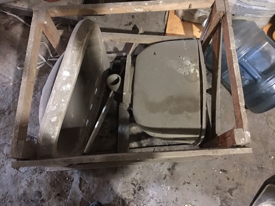 Раковина и бочок от унитаза новые