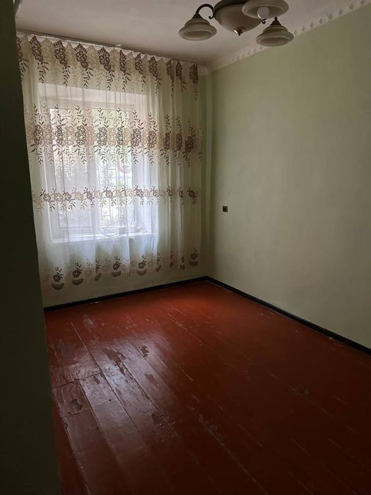 Продается 1в2/1/2 в центре Чирчика.