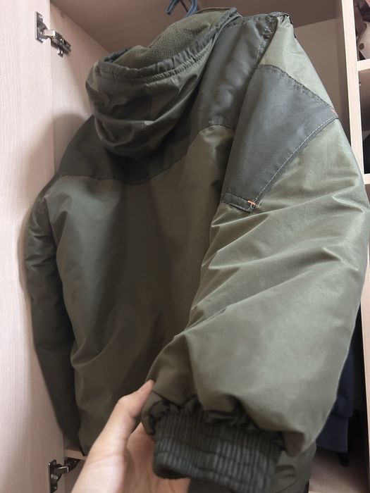 Продам куртку зимнюю со штанами