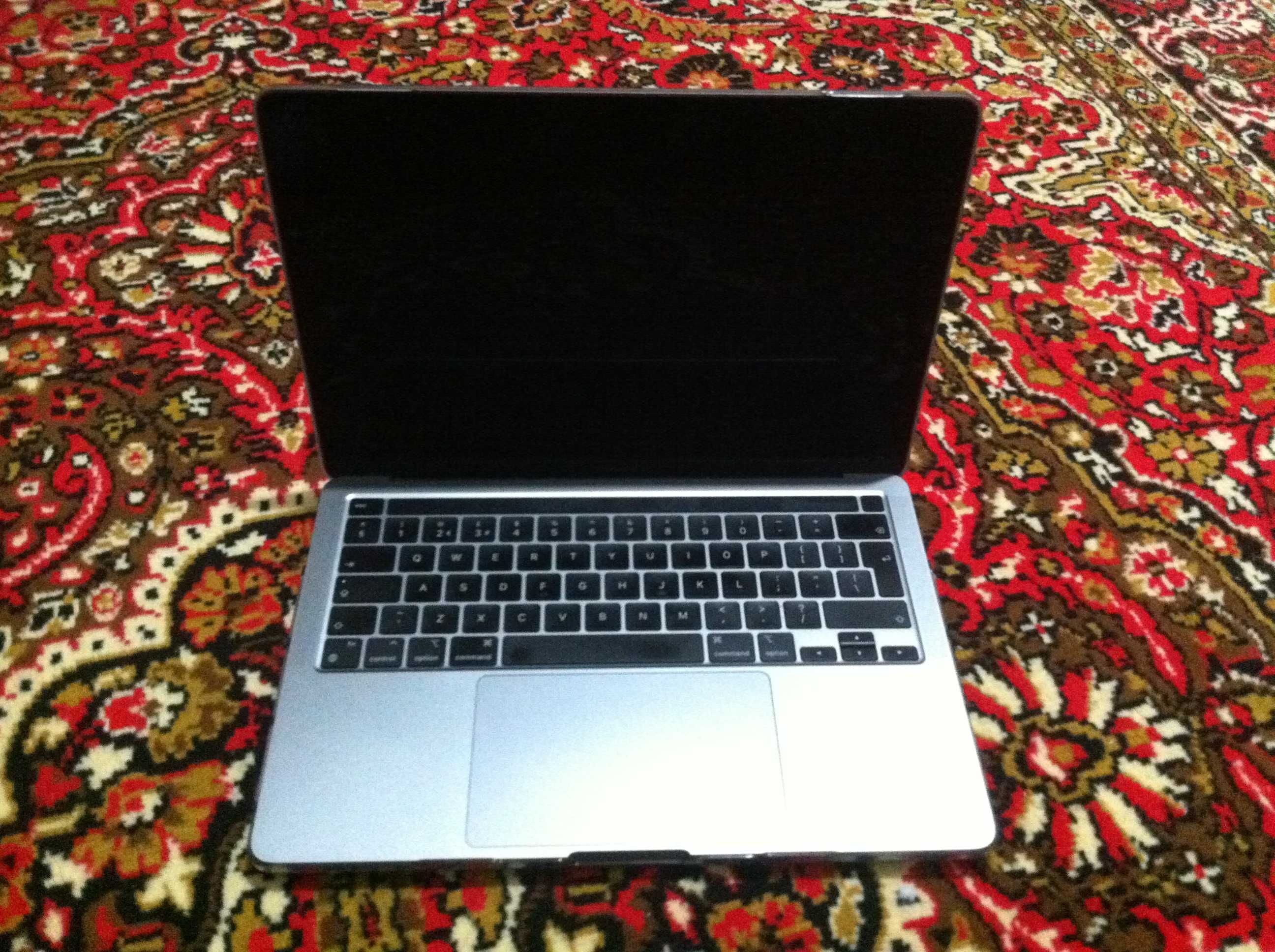 MacBook Pro M2 British version