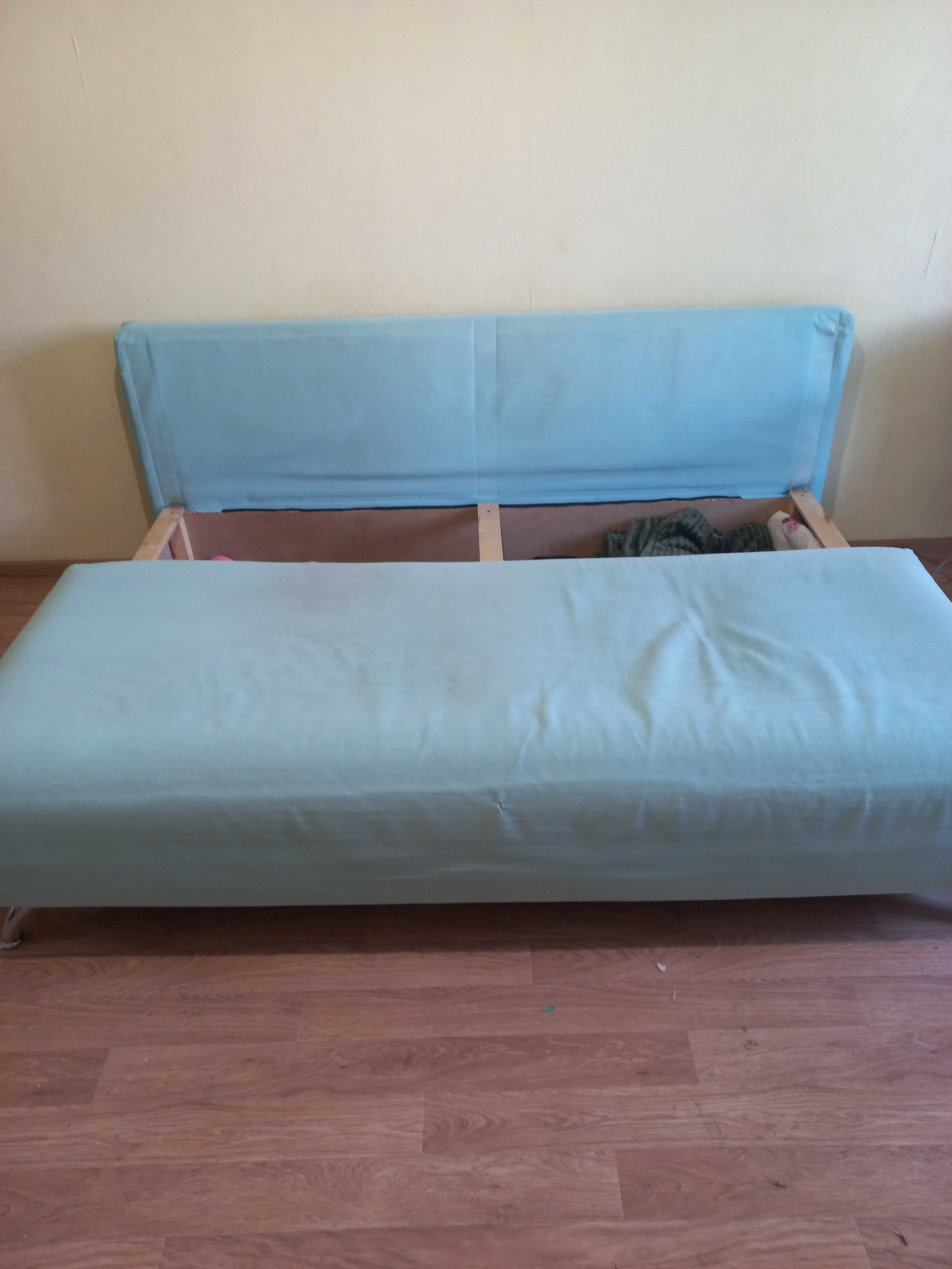 Продаю диван б/у