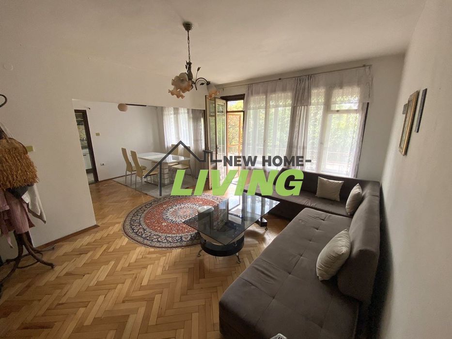Продава се Четиристаен апартамент в Пловдив, Център - 120 кв.м за 2317 €/кв.м - Снимка #1
