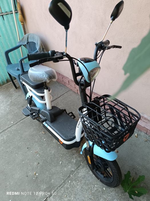 Vand scuter electric