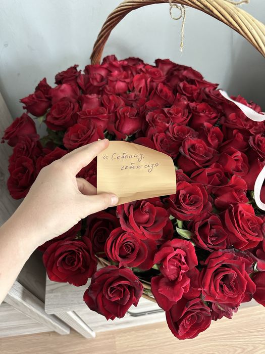 Срочно продам 101 роз , себепсіз