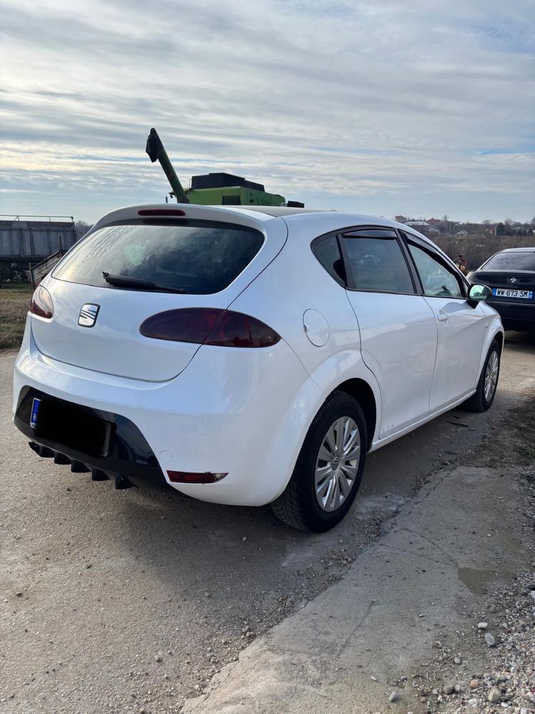 Dezmembrez Seat Leon FR 2.0 diesel bkd an 2008