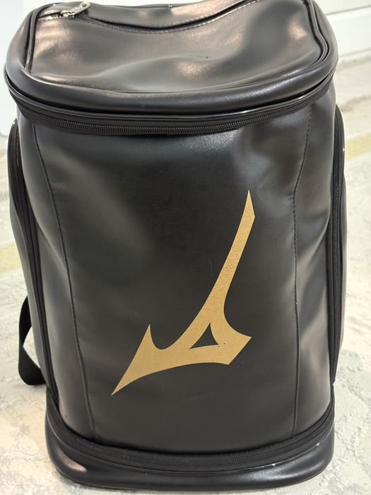 Рюкзак мизуно . В хорошшем состаянии