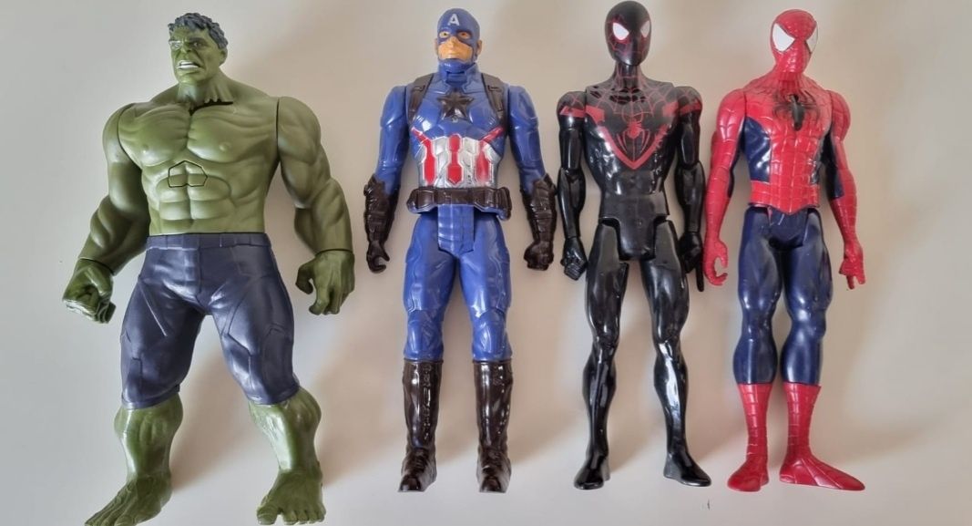 Продам пакеты с игрушками Человек паук, Капитан Америка, Мстители