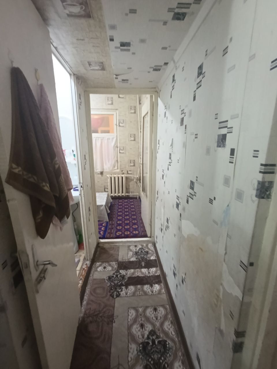 Срочно продаю 1 комнатную квартиру Янгихаёт Дустлик 1 , балкон 2х6