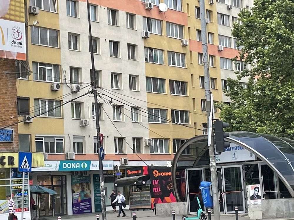 Inchiriez spatii comerciale,stradale cu vad bun 25mp-200mp
