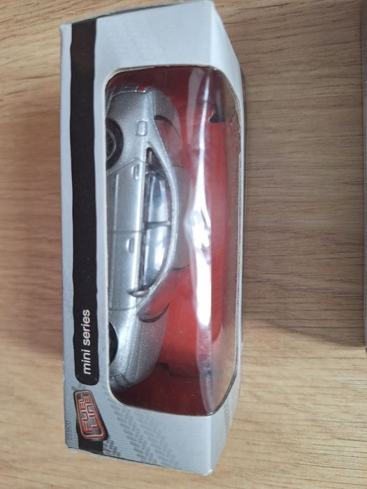 4 mașini Mini Series