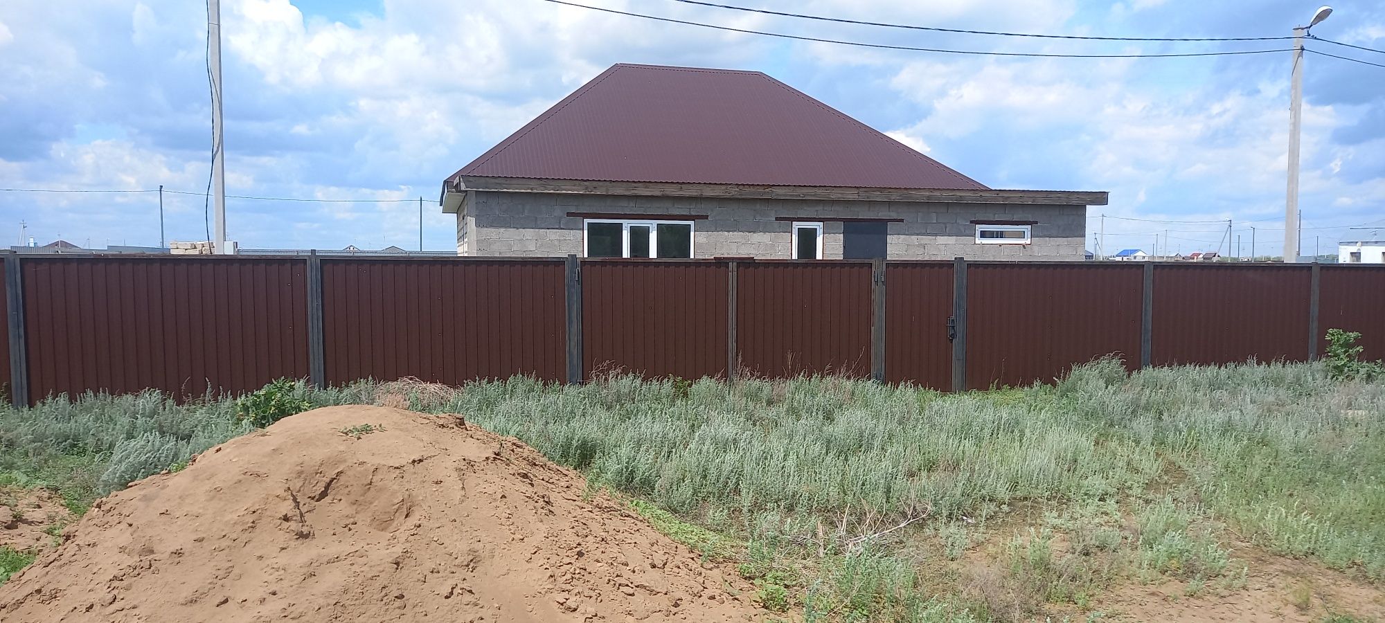 Продам дом новый не достроиныи отличное место расположения при везде р