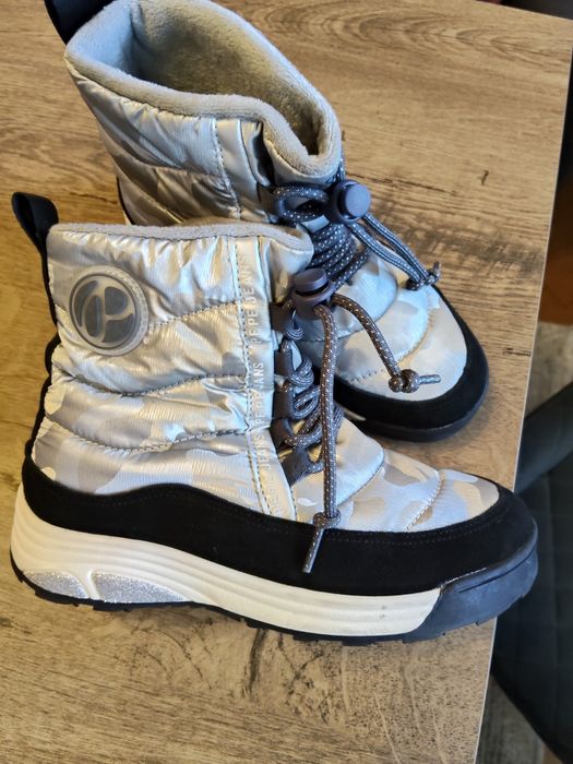 Топли боти за момиче,33 номер,Pepe Jeans