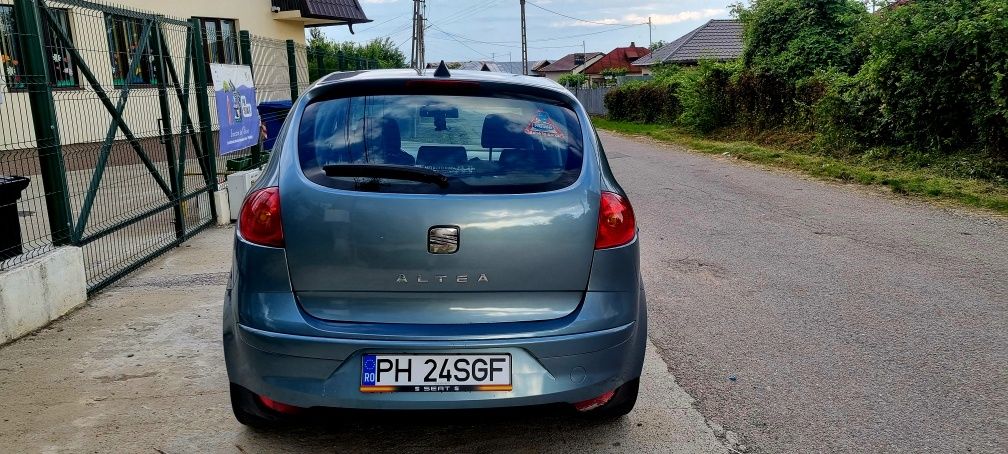 Vând Seat Altea 1.6 mpi