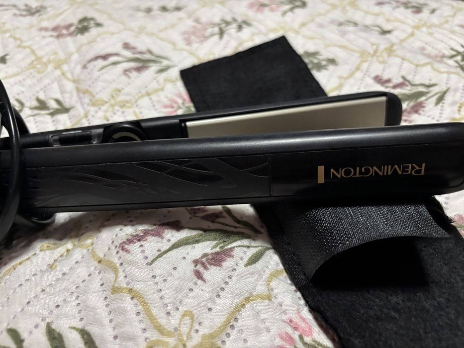 Преса за коса REMINGTON S4500, 230 градуса