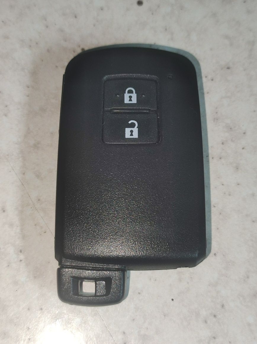 Смарт ключ Тойота Рав4, Камри,Ланд Крузер 39999