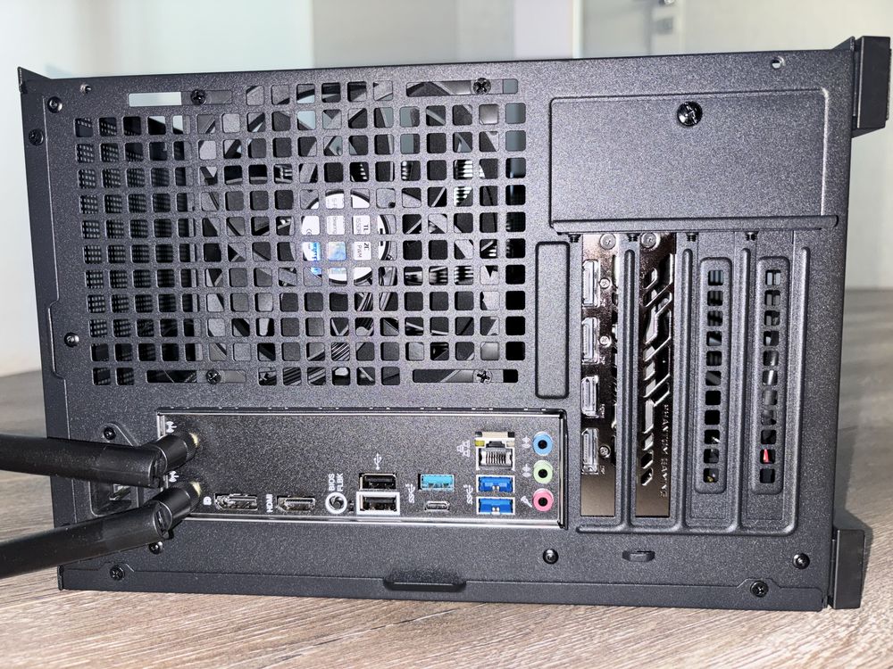 Jonsbo D32/ Ryzen 7500F/Radeon 6750XT 12Gb/32Gb DDR5 /1Tb