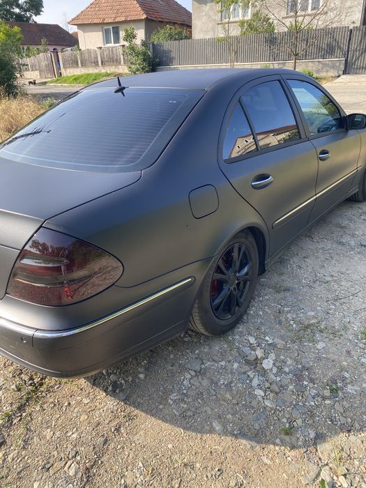 Vand Mercedes E220