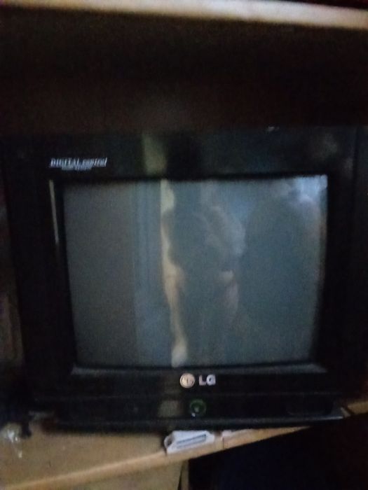 Телевизор старый