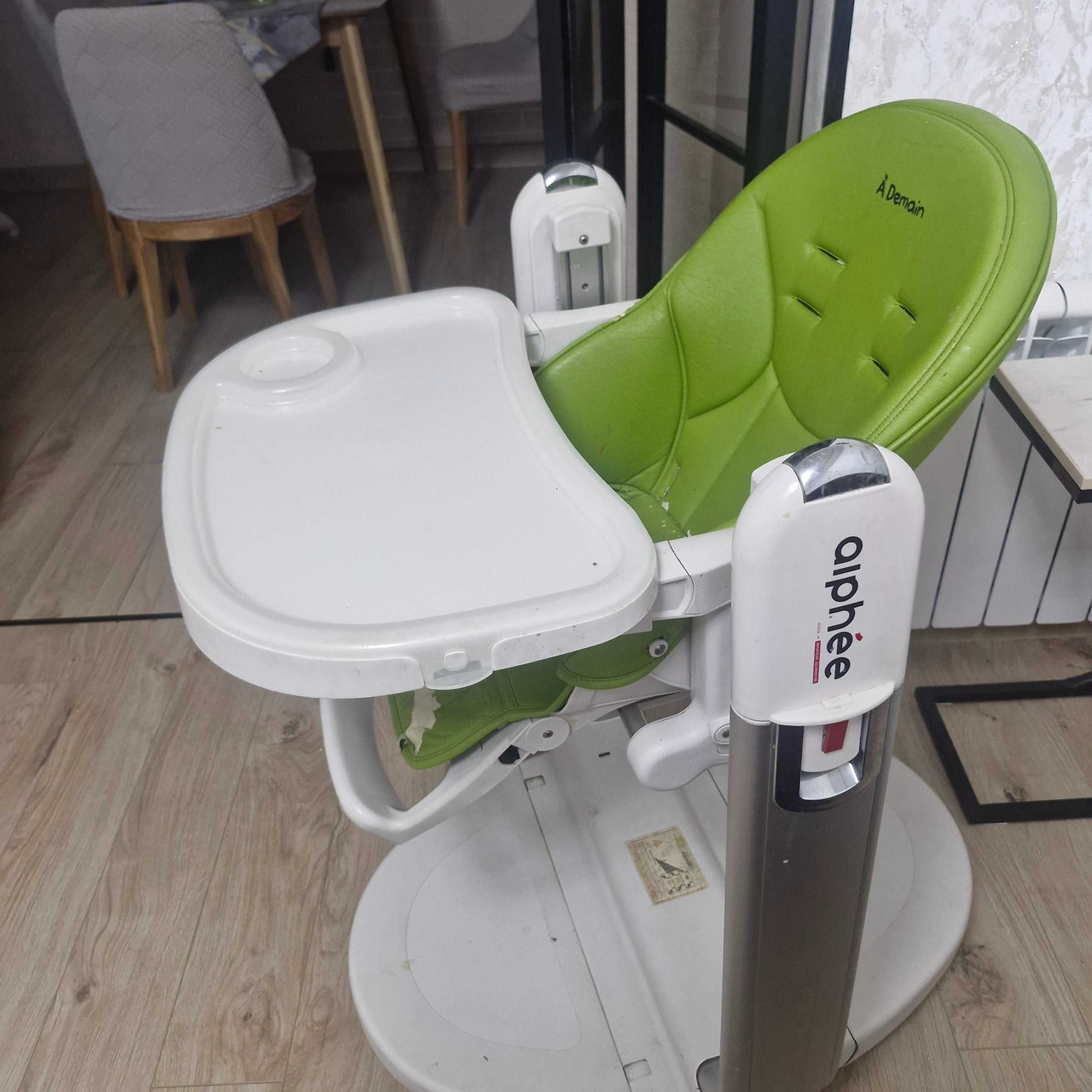 Продам детский стульчик для кормления