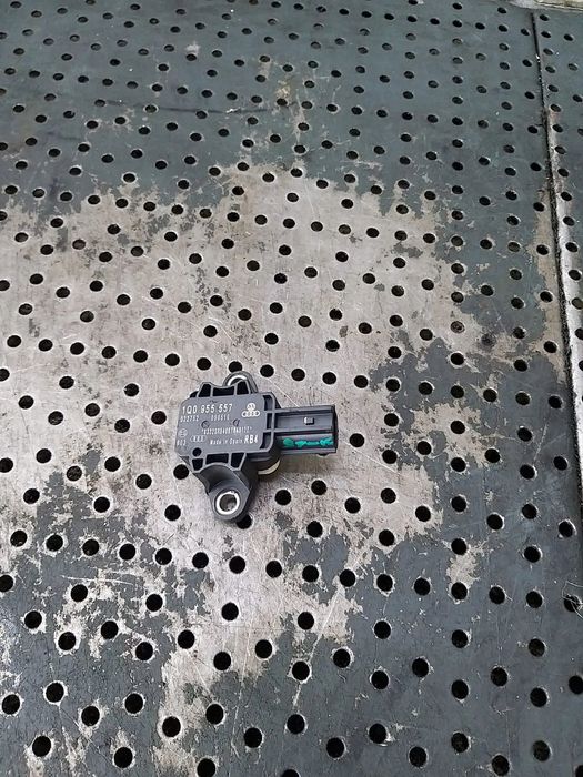 Senzor impact vw polo 6r 1q0955557