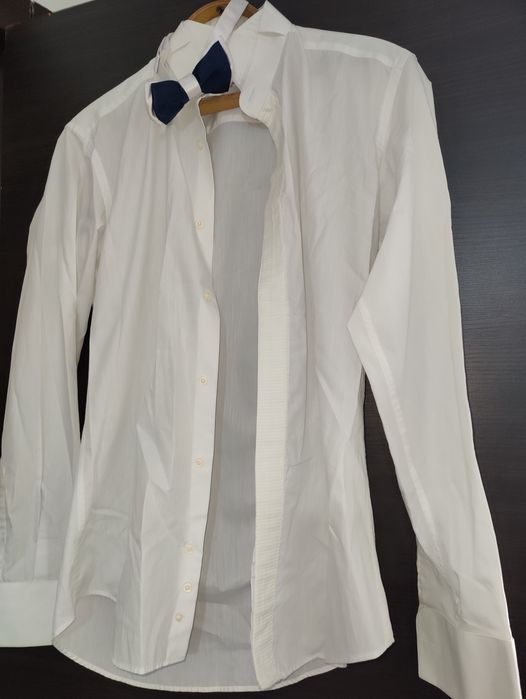 Продам белоснежную мужскую рубашку