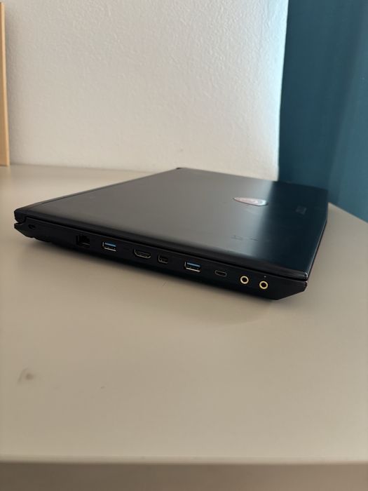 Msi Gaming• i5-6300H• 12gb ram DDR4• nvidia GTX • SSD 256 + 1Tb