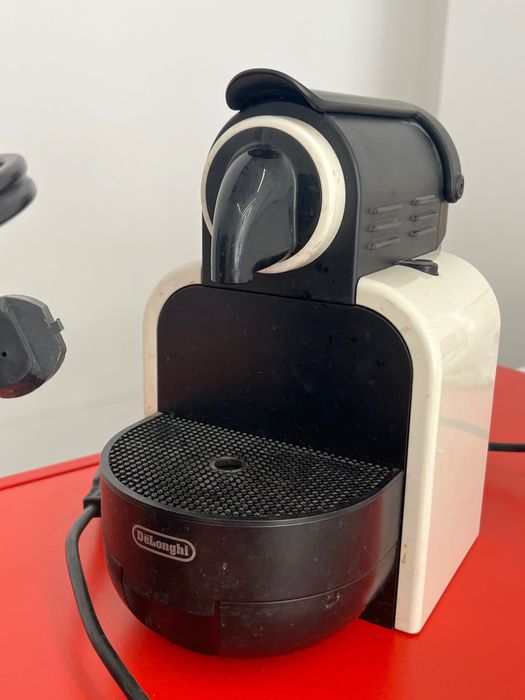 NESPRESSO Кофеварка кофемашина эспрессо