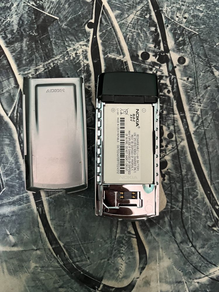 Телефон-Nokia 8850