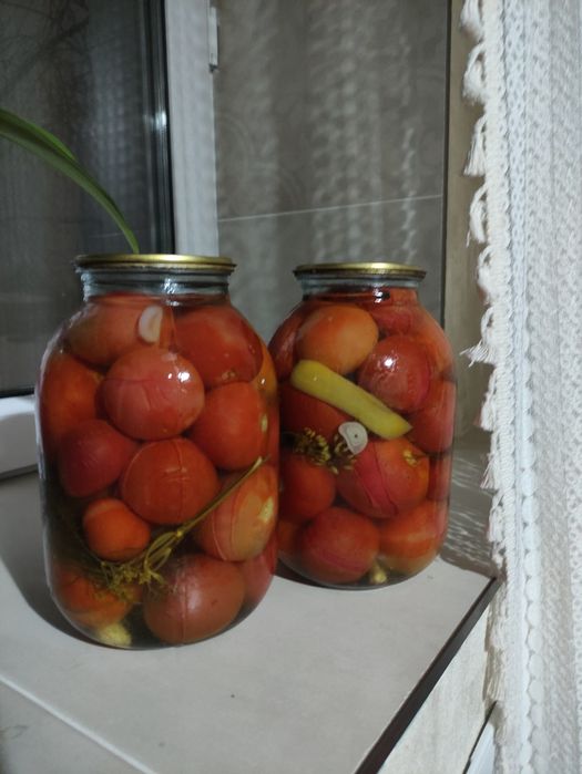 Помидоры консервированные
