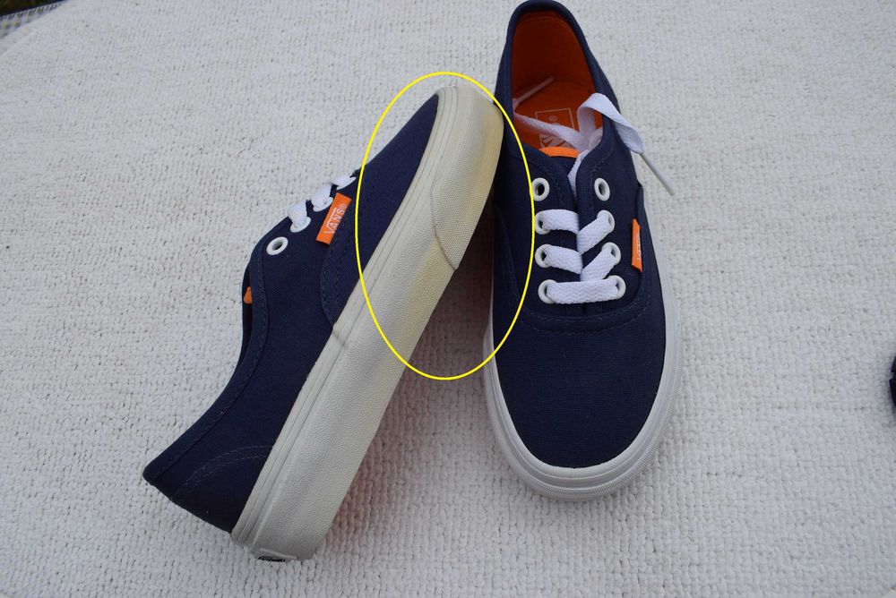 Tenisi noi Vans marimea 30,5