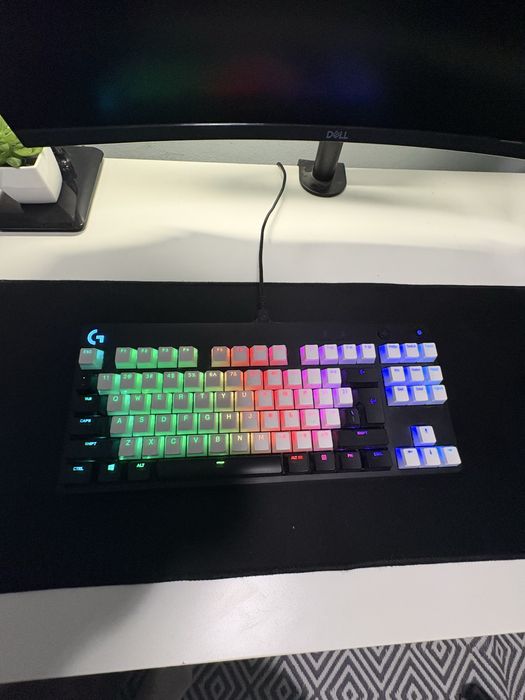 Tastura gaming logitech g pro custom