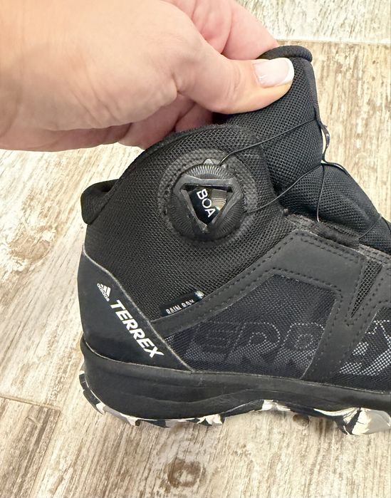 Обувки Adidas terrex