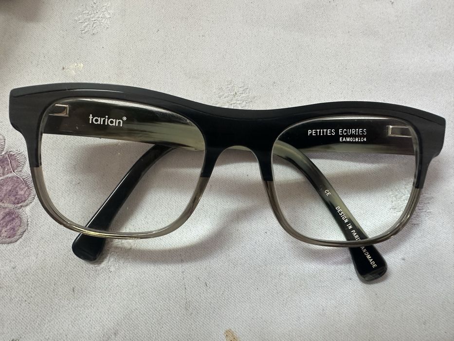 Ochelari de vedere Paris  Petites Ecuries Tarian