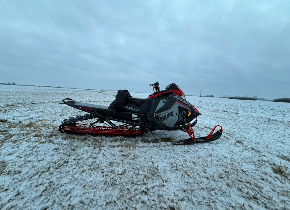 Vand Snowmobil Polaris Khaos 9 R 155 model 2025