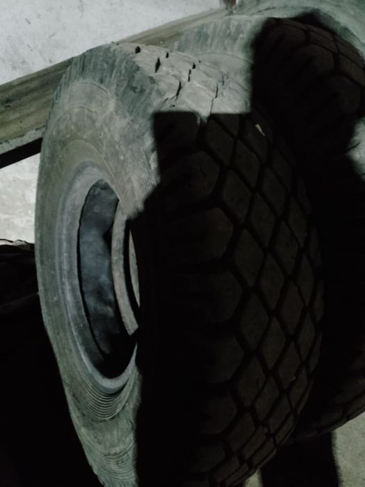 Продам резину на маз