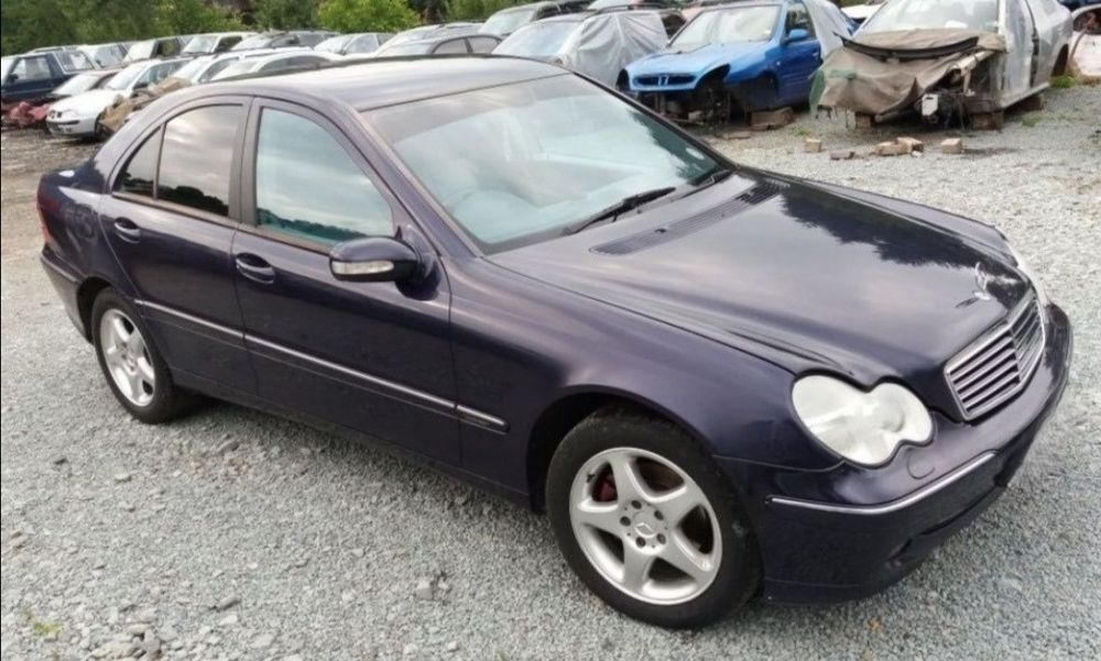 Bara fata avantgarde mercedes c class W203 c220 cdi cod culoare 994