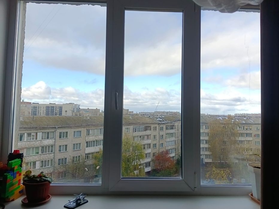 Б/у пластиковое окно