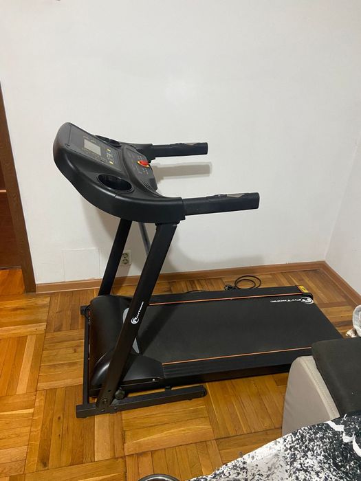 Vând banda de alergare