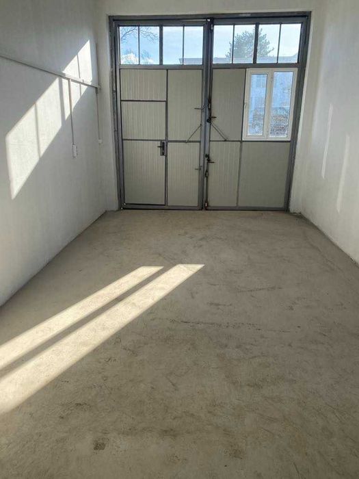 Дава се под наем Гараж / Паркомясто в Омуртаг - 30 кв.м за 178.5 € - Снимка #3