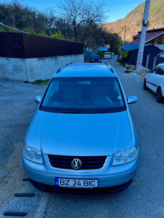Vând Vw Turan 1.6