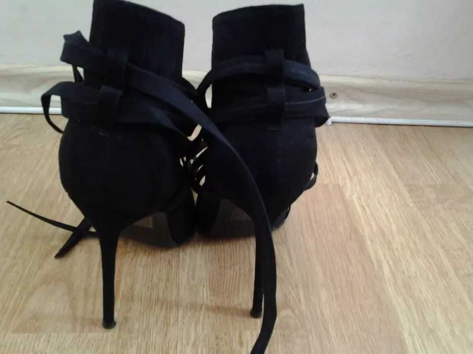 sandale botine noi marime 37