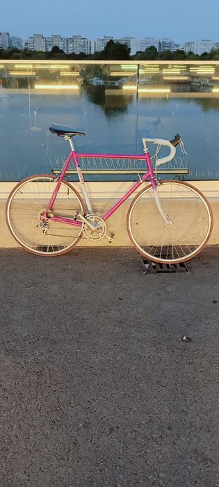 Road bike Giant Peloton size L ciclam colour turn heads