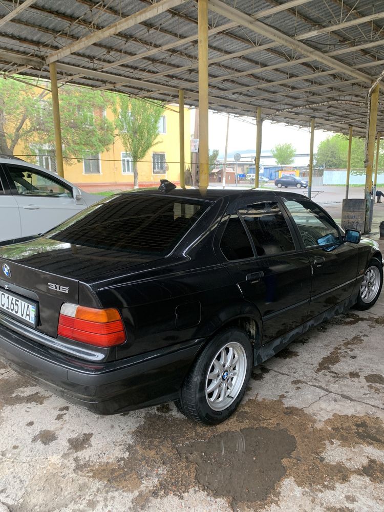 Продается авто BMW 316i