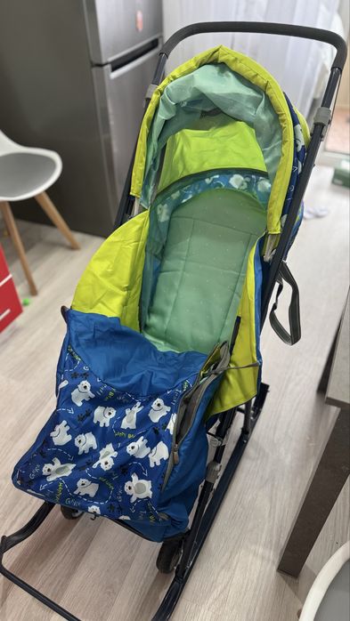 Продам санки с колесиками