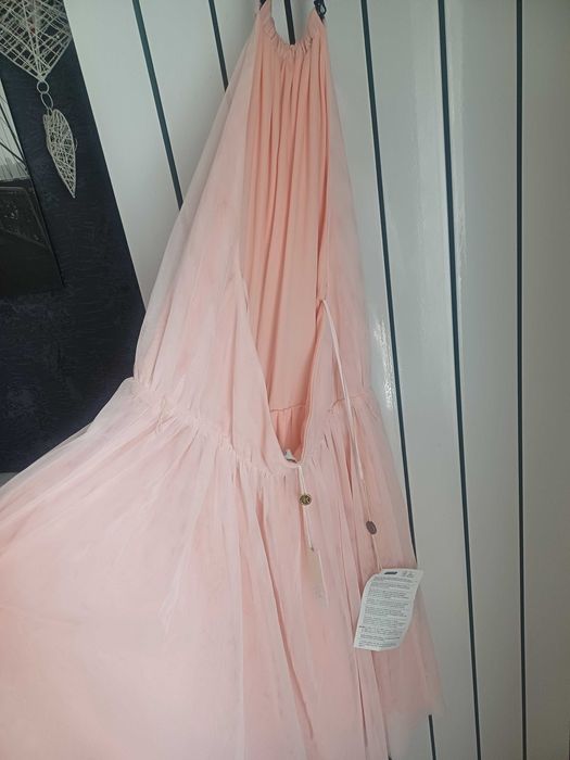 Страхотна нова Рокля