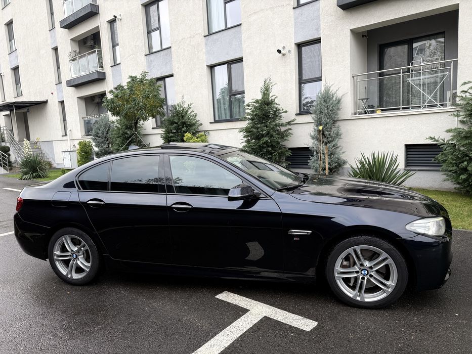 BMW Seria 5 530d xDrive 2015/07 Pachet M 4 butoane full istoric