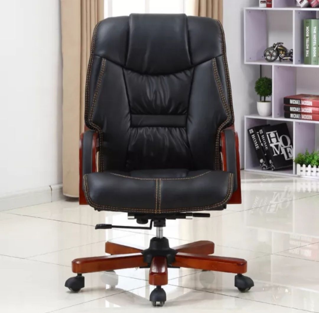 Офисное кресло для руководителя модель 985