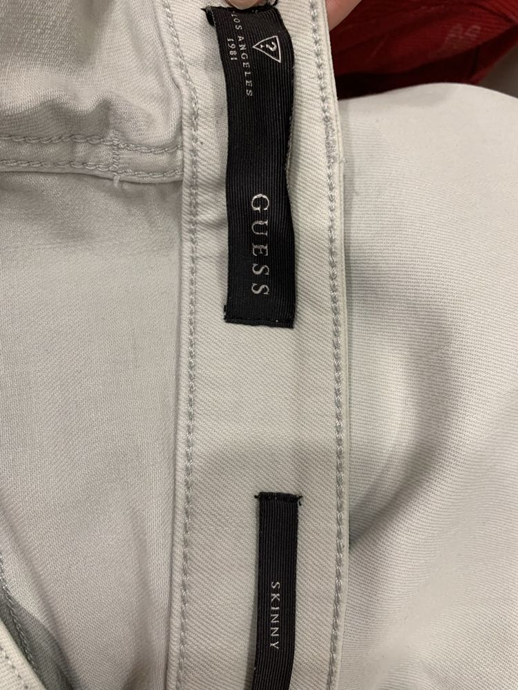 blugi skiny GUESS