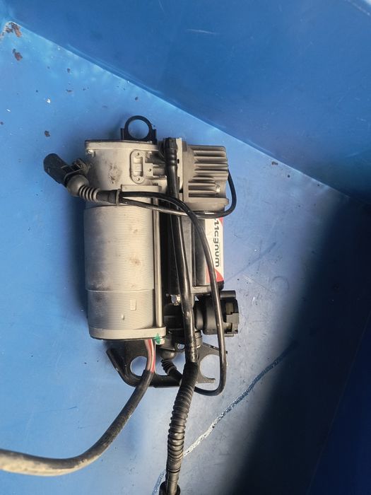 Audi q7 Tuareg компресор окачване