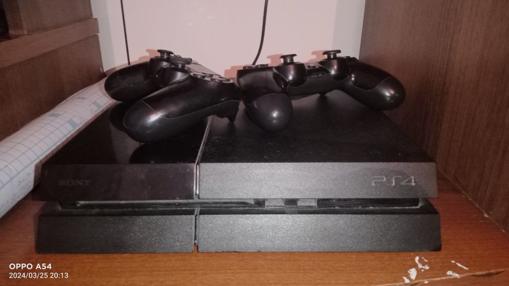 Sony PlayStation 4